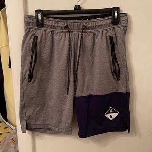 American eagle men’s shorts size small